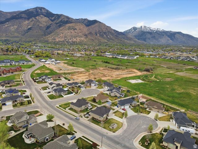 1690 N 60 W, North Ogden, UT 84404
