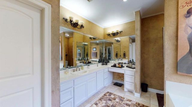 104 Mockingbird Lane, Bridge City, TX 77611