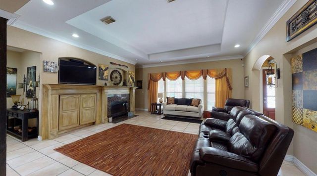 104 Mockingbird Lane, Bridge City, TX 77611