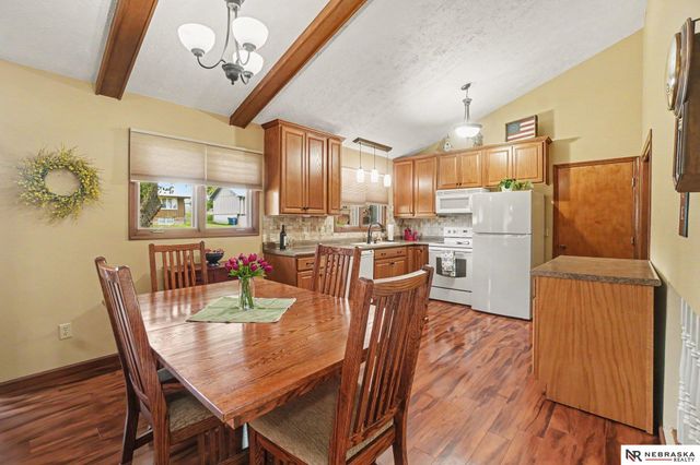 6802 S 81 Street, Ralston, NE 68127