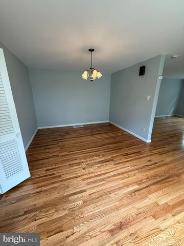 152 E CHURCH RD, Elkins Park, PA 19027