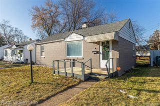 2411 Harris Street, Ferndale, MI 48220