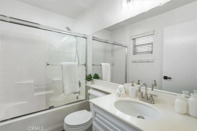 28388 Mayfair, Valencia, CA 91354