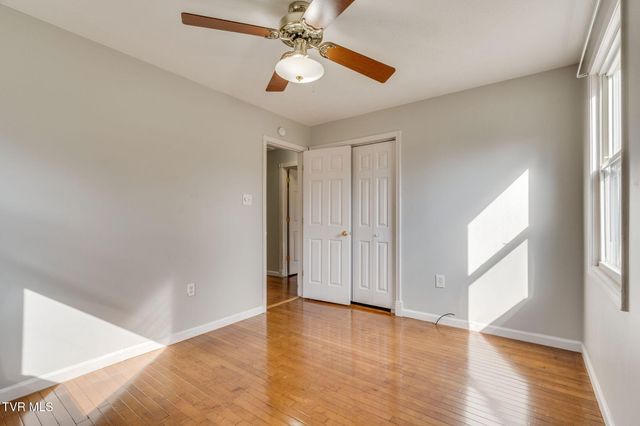 4205 Rock Rose Circle, Kingsport, TN 37664