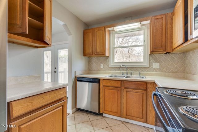 4205 Rock Rose Circle, Kingsport, TN 37664