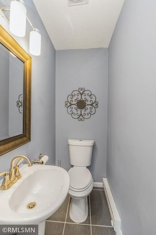 1440 Mcafee Street, Saint Paul, MN 55106
