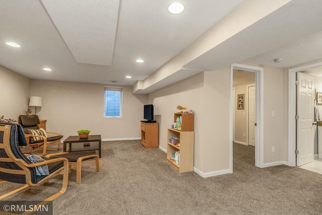 1440 Mcafee Street, Saint Paul, MN 55106