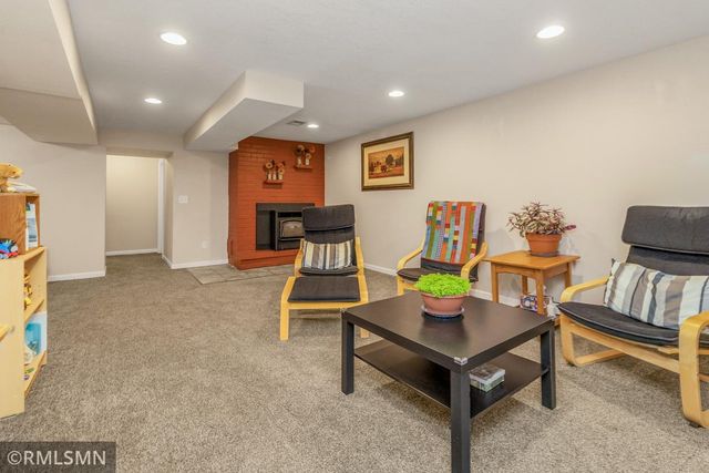 1440 Mcafee Street, Saint Paul, MN 55106