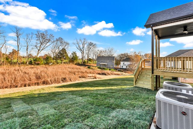 1165 Mourning Cloak Dr, Clarksville, TN 37043