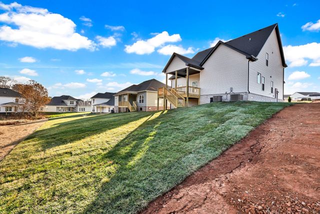 1165 Mourning Cloak Dr, Clarksville, TN 37043