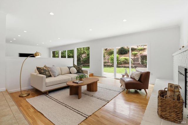 23 Terra Linda Dr, San Rafael, CA 94903