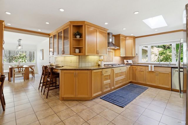 23 Terra Linda Dr, San Rafael, CA 94903