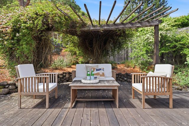 23 Terra Linda Dr, San Rafael, CA 94903