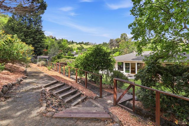 23 Terra Linda Dr, San Rafael, CA 94903