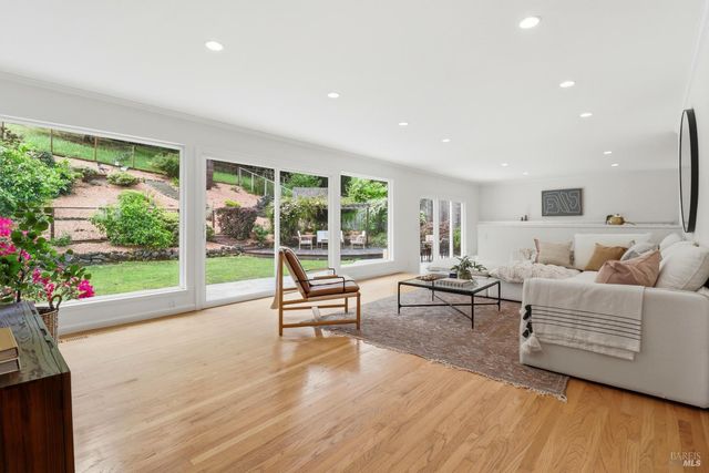 23 Terra Linda Dr, San Rafael, CA 94903