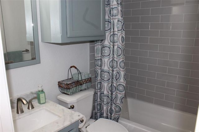 14813 Twelve Oaks Drive, Choctaw, OK 73020
