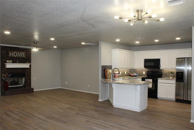 14813 Twelve Oaks Drive, Choctaw, OK 73020