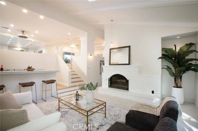 29846 Triunfo Drive, Agoura Hills, CA 91301