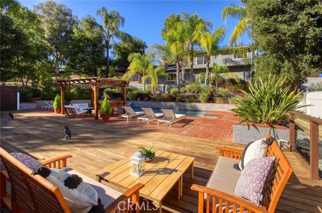 29846 Triunfo Drive, Agoura Hills, CA 91301