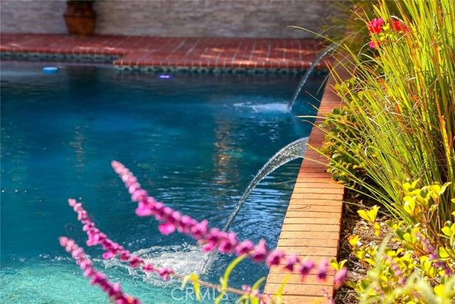 29846 Triunfo Drive, Agoura Hills, CA 91301