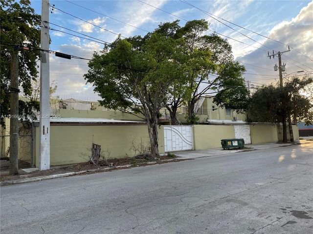 2299 NW 25th Avenue, Miami, FL 33142