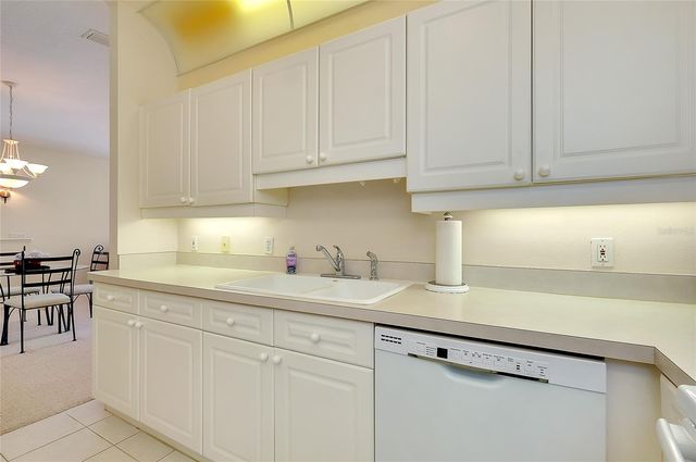 1102 GONDOLA PARK DRIVE 1102, Venice, FL 34292