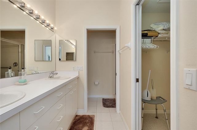 1102 GONDOLA PARK DRIVE 1102, Venice, FL 34292