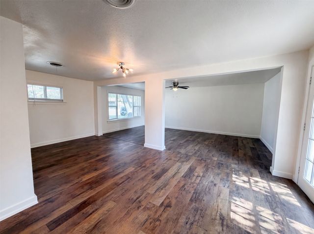 832 Central Drive, Bedford, TX 76022