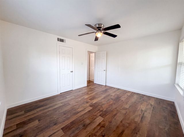 832 Central Drive, Bedford, TX 76022