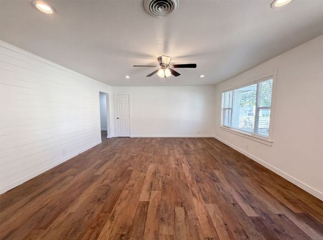 832 Central Drive, Bedford, TX 76022