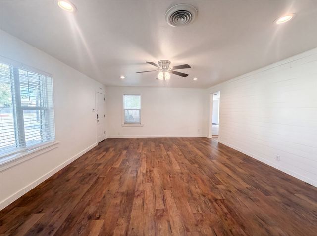 832 Central Drive, Bedford, TX 76022