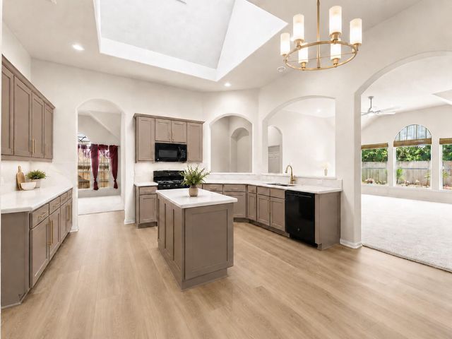 11123 Maidenfair Drive, Tomball, TX 77375