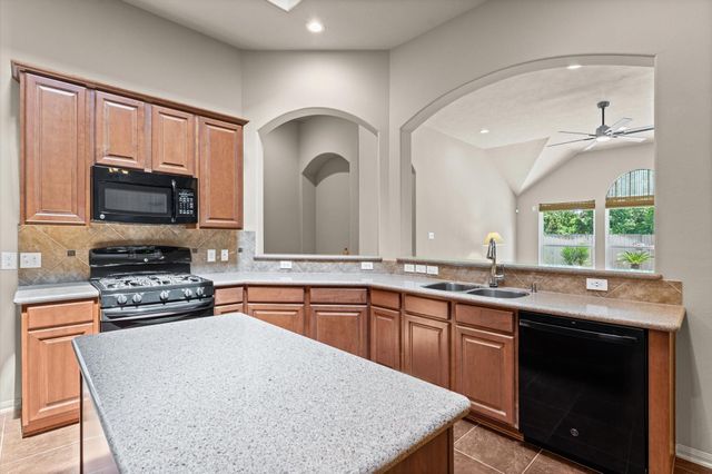 11123 Maidenfair Drive, Tomball, TX 77375