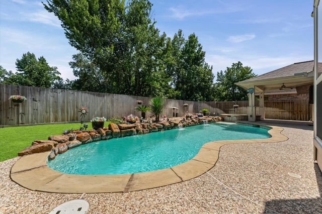 11123 Maidenfair Drive, Tomball, TX 77375