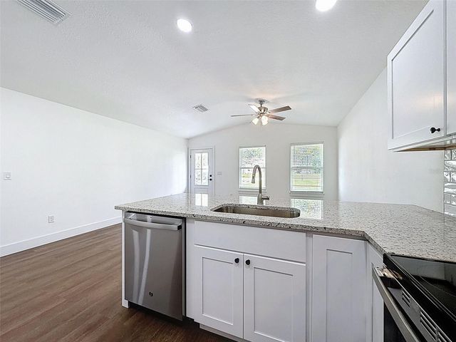 10370 GOLDEN AVENUE, Weeki Wachee, FL 34613