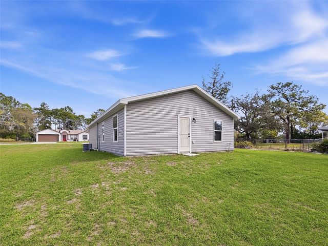 10370 GOLDEN AVENUE, Weeki Wachee, FL 34613