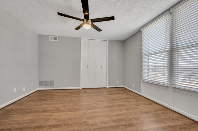 3831 West End Ave Apt 32, Nashville, TN 37205