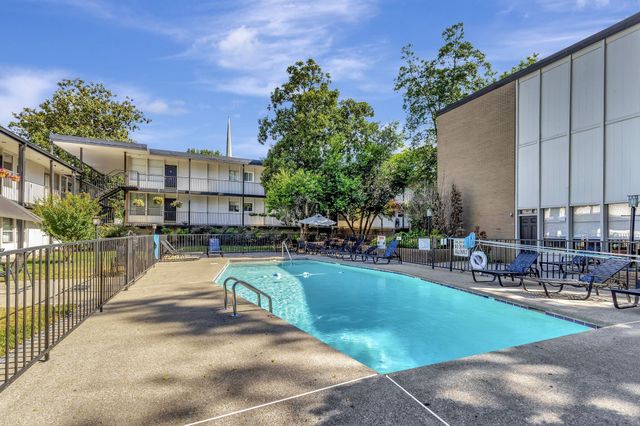 3831 West End Ave Apt 32, Nashville, TN 37205