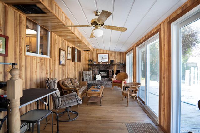 429 Mollie Boulevard, Holbrook, NY 11741