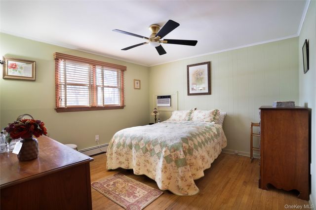 429 Mollie Boulevard, Holbrook, NY 11741