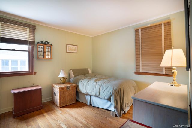 429 Mollie Boulevard, Holbrook, NY 11741