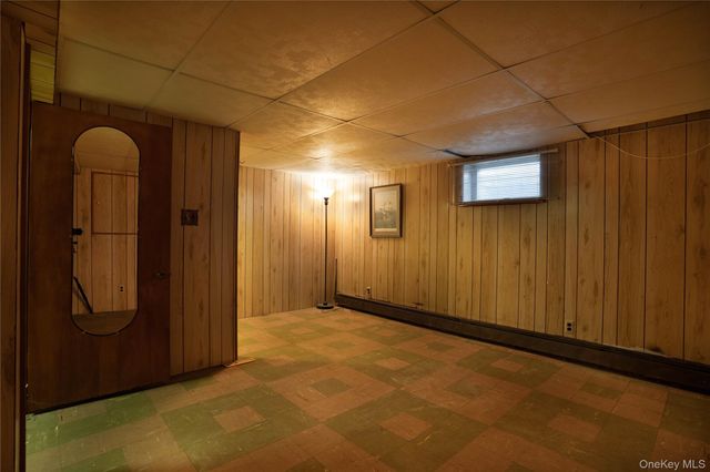 429 Mollie Boulevard, Holbrook, NY 11741