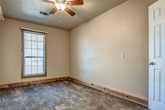 422 E Fm 6, Nevada, TX 75173