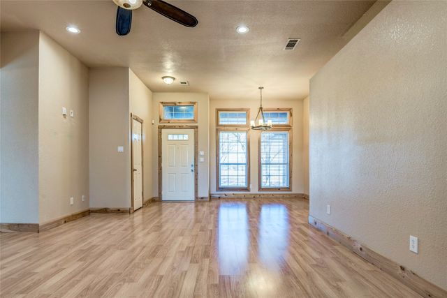 422 E Fm 6, Nevada, TX 75173