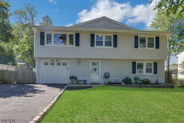 33 Van Buren Ave, Westwood Boro, NJ 07675