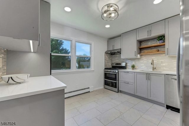 33 Van Buren Ave, Westwood Boro, NJ 07675