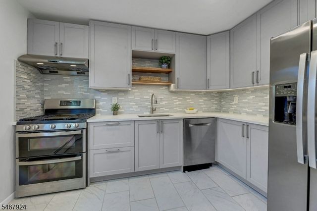 33 Van Buren Ave, Westwood Boro, NJ 07675