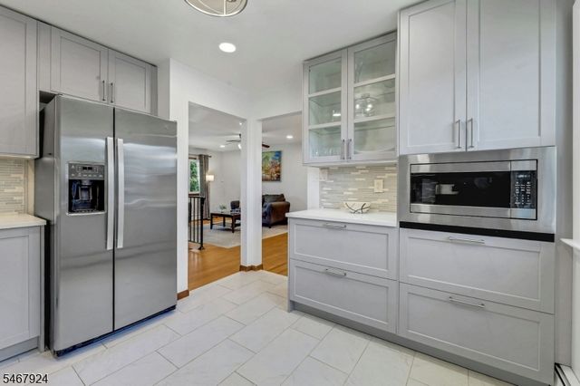 33 Van Buren Ave, Westwood Boro, NJ 07675