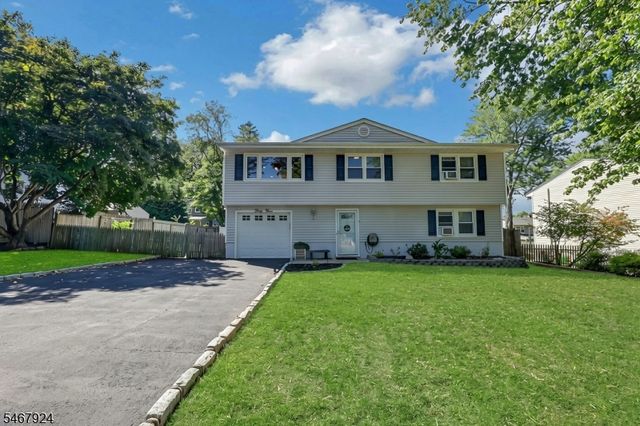 33 Van Buren Ave, Westwood Boro, NJ 07675