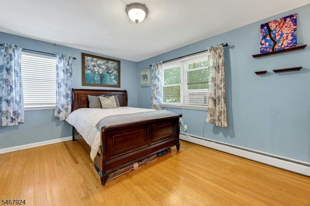 33 Van Buren Ave, Westwood Boro, NJ 07675